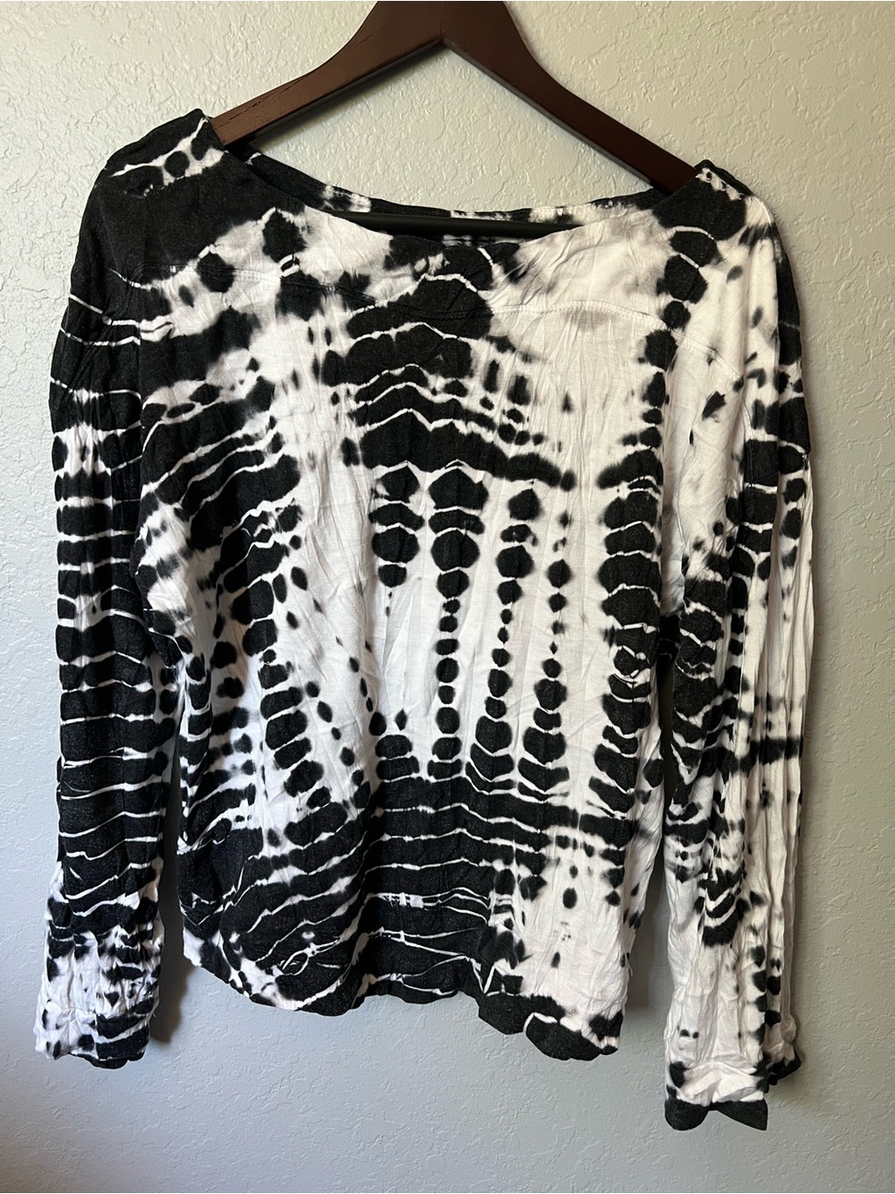 Hard Tail Black & White Tie-Dye Long Sleeve Top